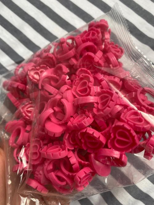 100Pcs Disposable Heart Shaped Eyelash Extension Glue Rings photo review