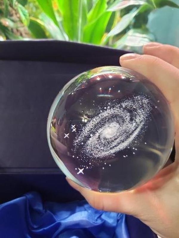 3D Laser Engraved Galaxy Universe Spirit Crystal Ball photo review