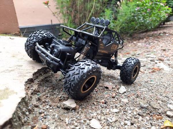 Alloy Climbing Mountain Bigfoot 4WD Remote Control Car Toy Model photo review