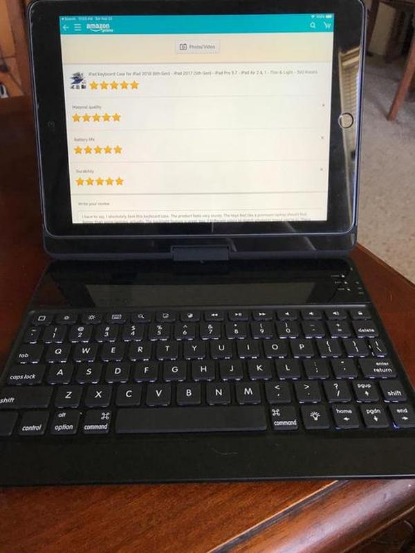 Backlit Bluetooth Keyboard 360 Rotatable iPad Case for Apple Aluminium photo review