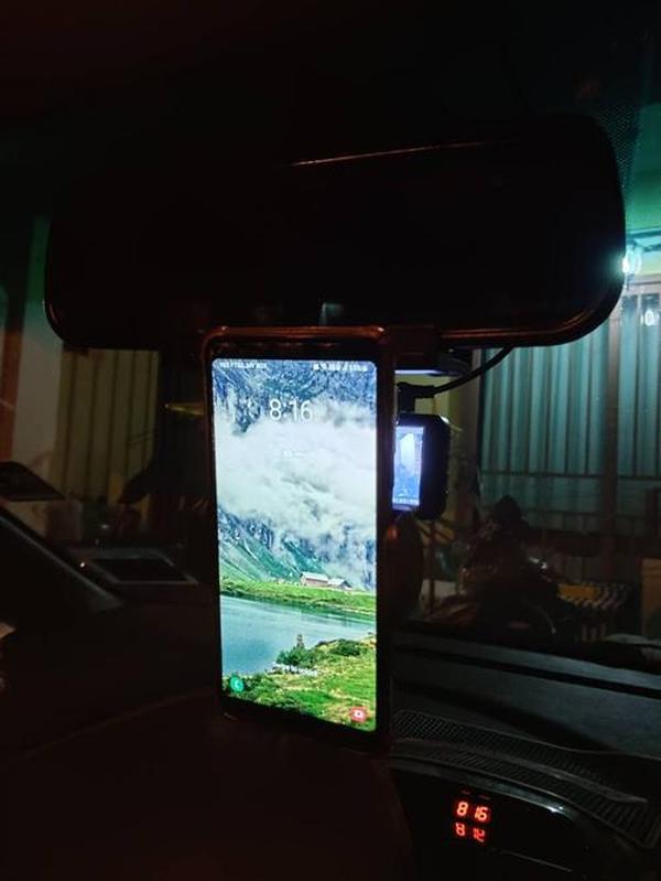 Car Mount Rearview Mirror Phone Holder photo review