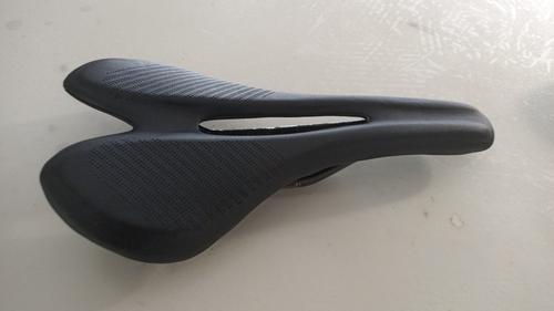 Carbon Fiber Bike Seat with Nylon Fiber Cushion for Light Bicycle photo review