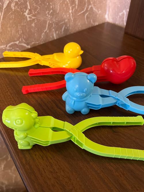 Children's Snowplaying Tools Mold Football Clip Brick Mold Beach Clip photo review