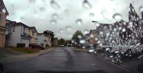 Dash cam on the mirror - Smart driving support photo review