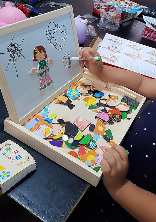 Educational Magnetic Box With Whiteboard & Chalkboard photo review