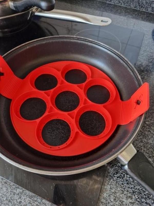 Egg Ring Mold - Nonstick Pancake Maker - Silicone Egg Cooker photo review