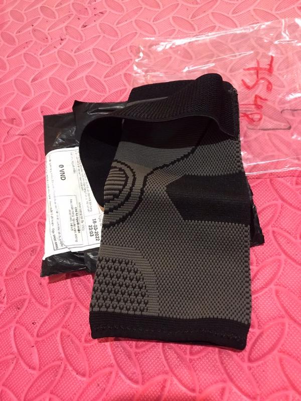 Elbow Tendonitis Brace Compression Sleeve Arm Support photo review