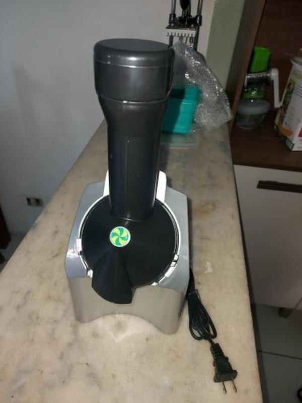 Electric Frozen Fruit Ice Cream Maker photo review