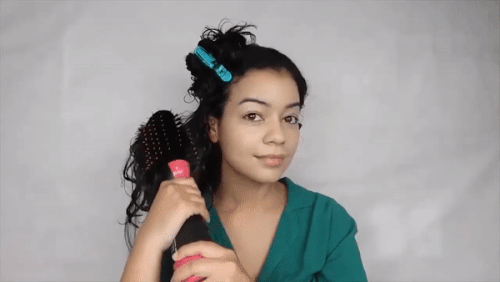 Fast Drying, Volumizing, and Frizz-Free Hair with One-Step Ionic Air Brush
