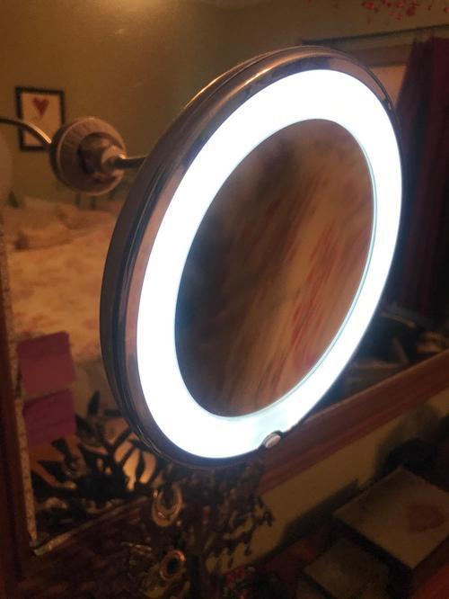 Flexible LED Magnifying Mirror for Makeup photo review