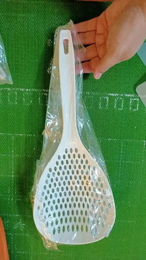 Food Colander Sieve - Fruit Vegetable Wash Basket Strainer Pastry Baking Tools photo review