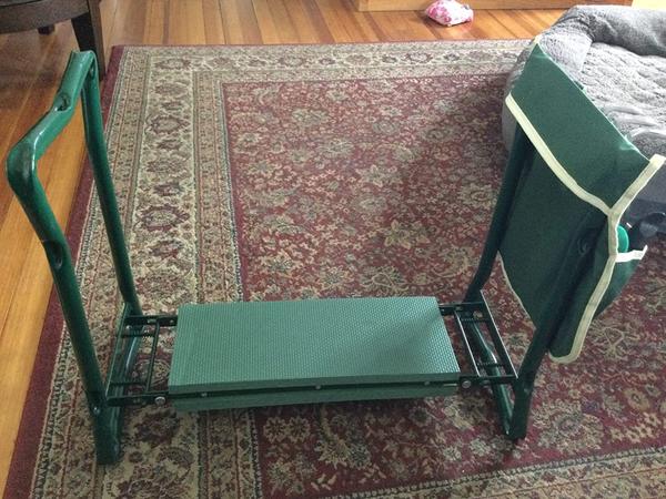 Garden Kneeler & Seat - Protect Your Knees, Clothes & Garden Tools photo review