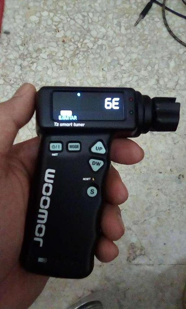 Guitar Tuner photo review