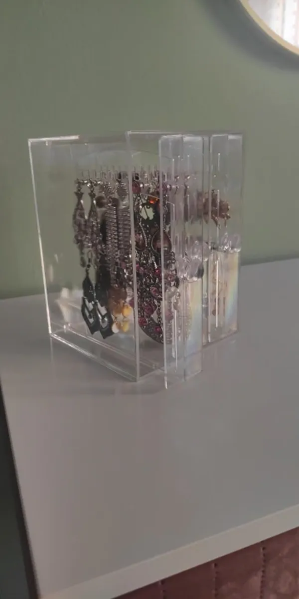 Jewelry Acrylic Storage Box photo review