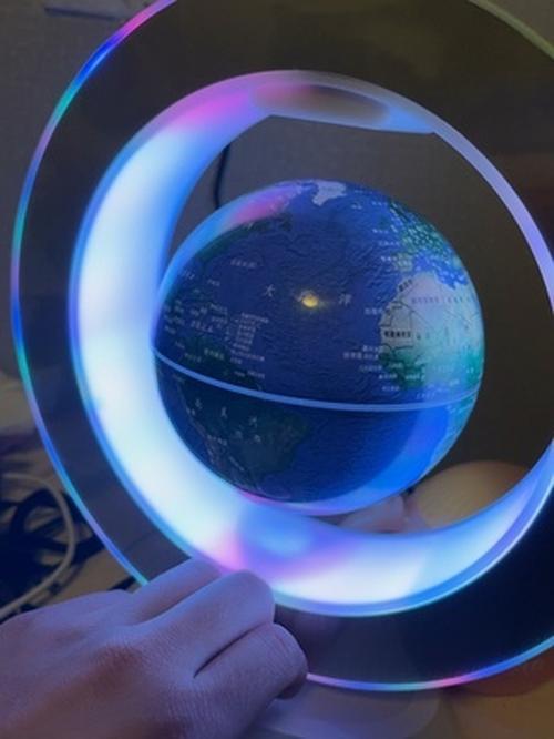 Levitating Globe Lamp with LED World Scenery, Novelty Bedside Lamp for Home Decoration and Learning photo review