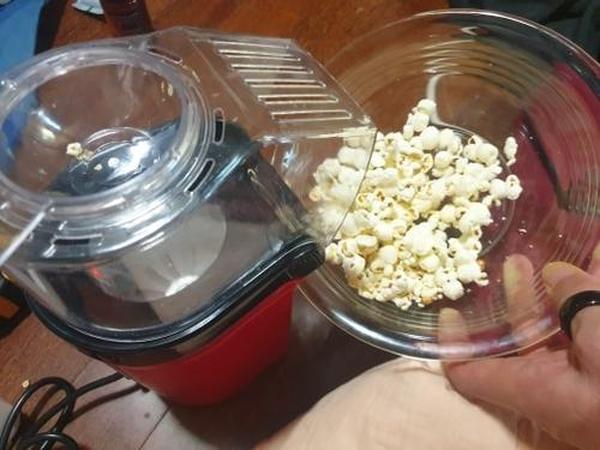 Mini Electric Popcorn Popper Machine for Home Use photo review