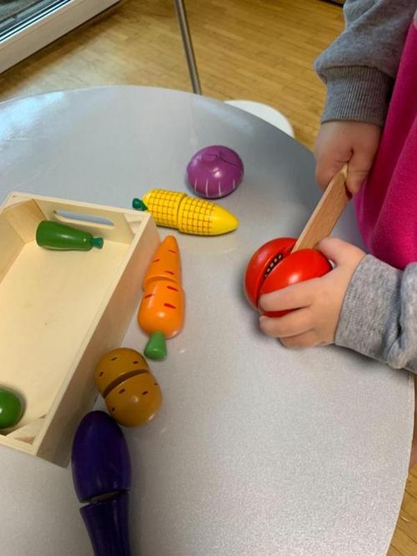 Miniature Kitchen Toys for Pretend Play with Vegetables photo review