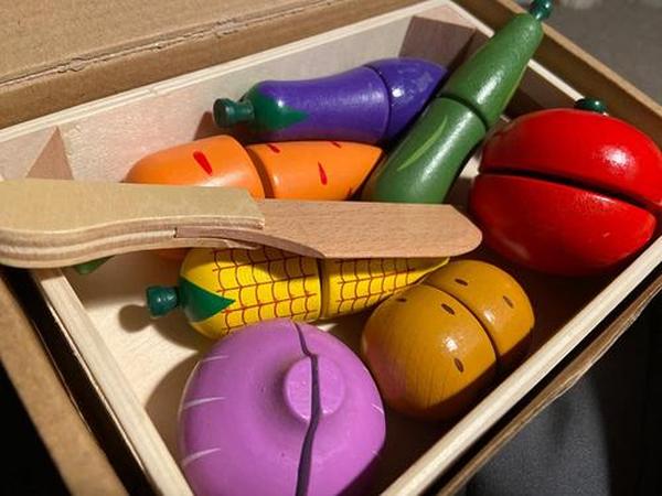 Miniature Kitchen Toys for Pretend Play with Vegetables photo review