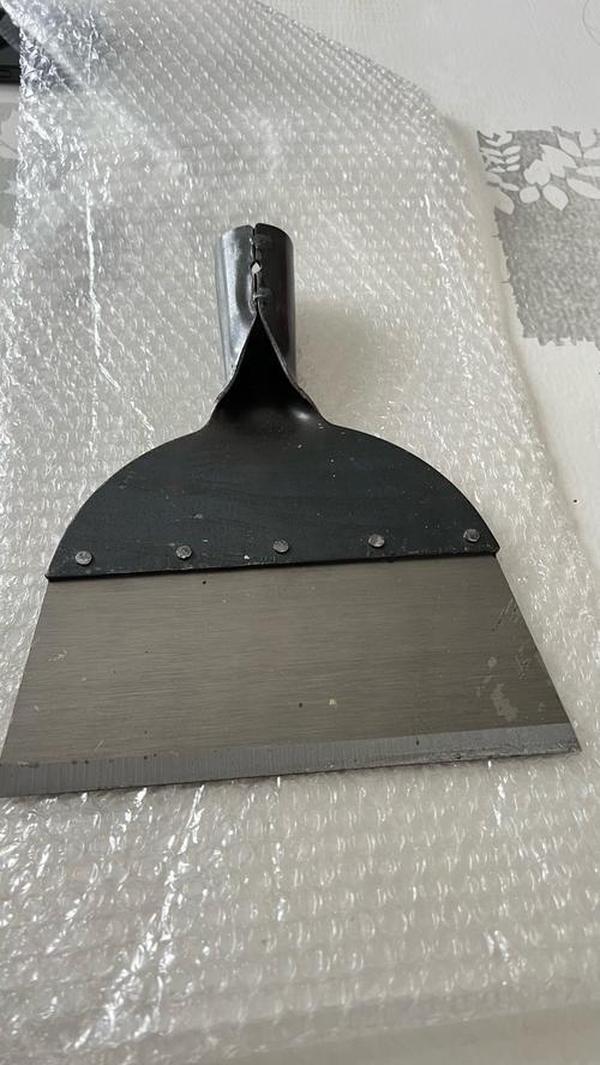 Multifunctional Garden Cleaning Shovel photo review