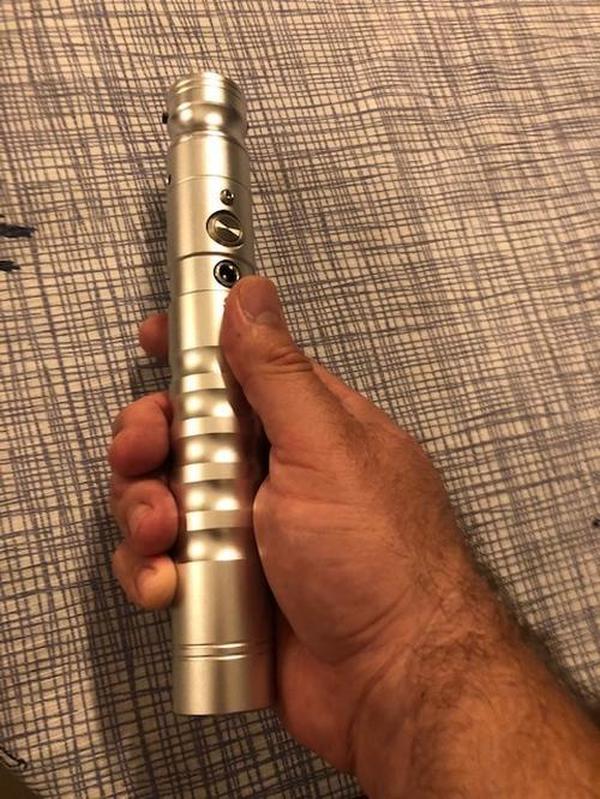 Neopixel Lightsaber photo review