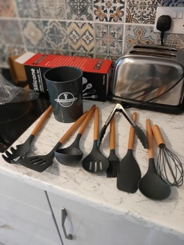 Non-Stick Kitchen Utensils Set with Wooden Handle and Silicone Heads photo review