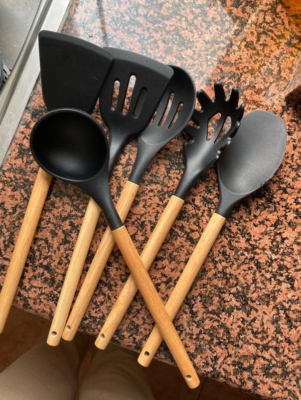 Non-Stick Kitchen Utensils Set with Wooden Handle and Silicone Heads photo review