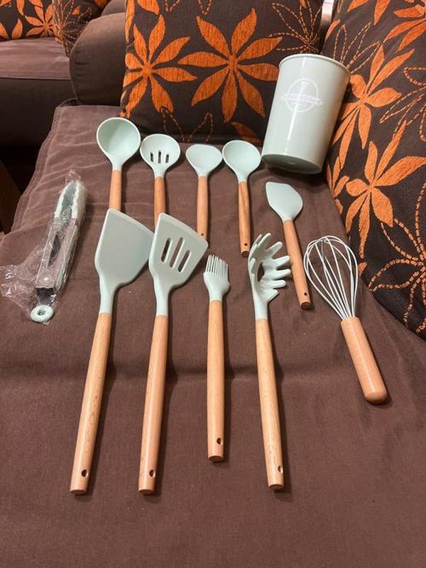 Non-Stick Kitchen Utensils Set with Wooden Handle and Silicone Heads photo review