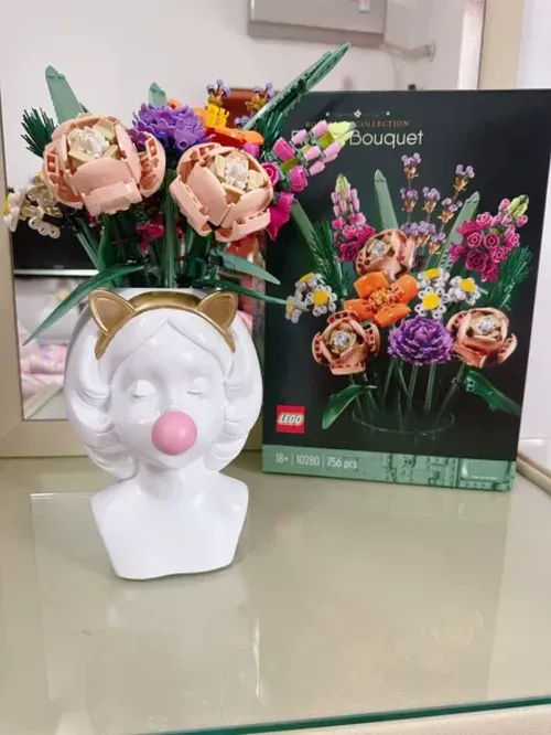 Nordic Cute Human Head Resin Flower Vase for Home Decoration photo review