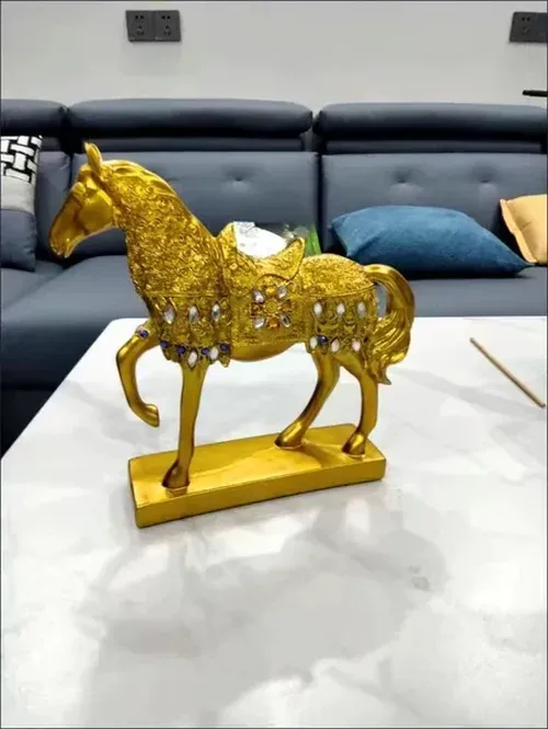 Nordic Resin Horse Sculptures for Home Decoration photo review