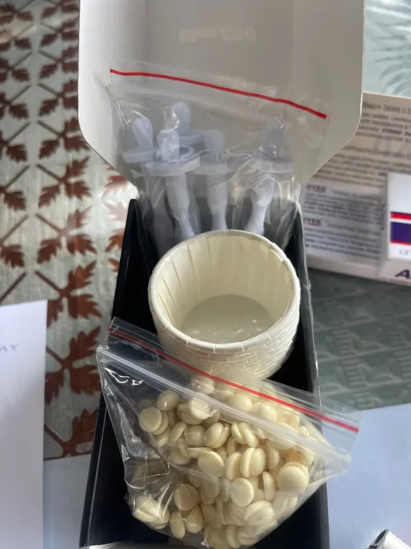 Nose Hair Wax Kit, Paper-free Honey Bean Solid Hair Removal Wax Nose Set photo review