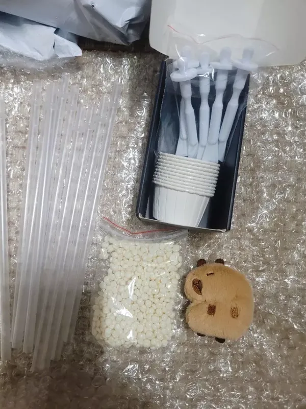 Nose Hair Wax Kit, Paper-free Honey Bean Solid Hair Removal Wax Nose Set photo review