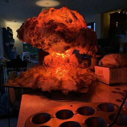 Nuclear Explosion Mushroom Cloud Model Lamp photo review