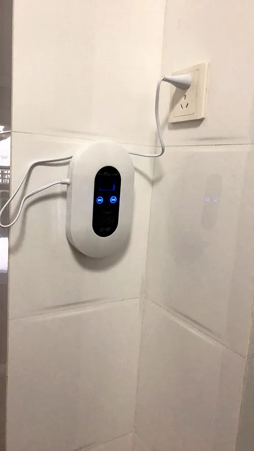 Mini High-Output Ozone Generator, 99% Odor Eliminator & Air Ionizer photo review