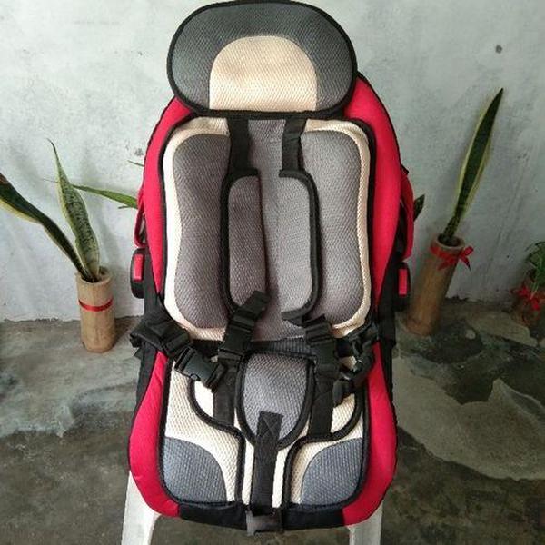 Portable Booster Seat Baby Car For Travel, Suitable for Children 3-12 Years photo review