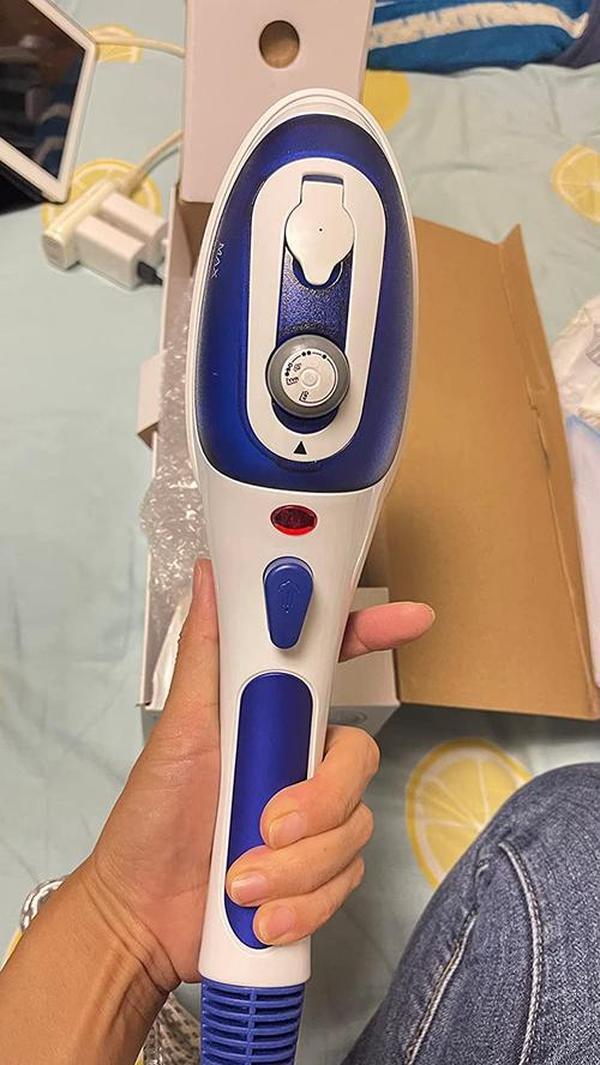 Portable Brush Steam Electric Iron photo review