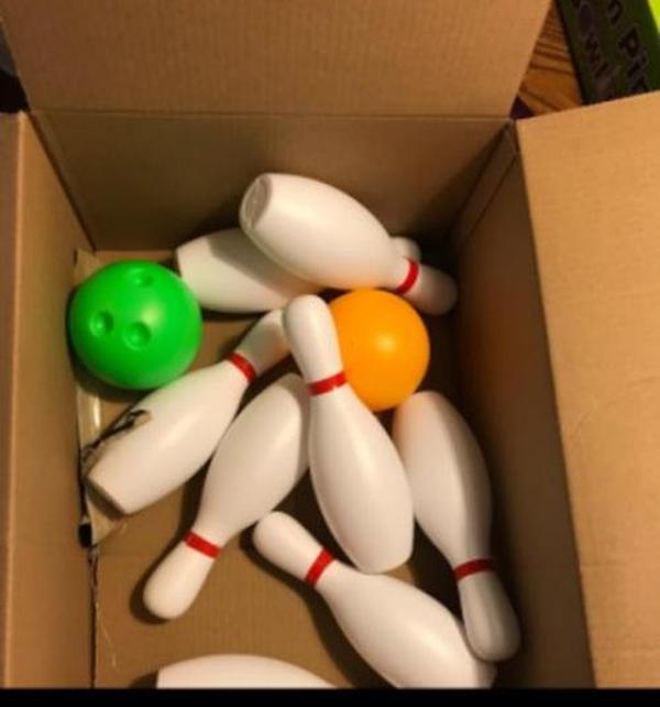 Portable Home And Outdoor Bowling Game Set photo review