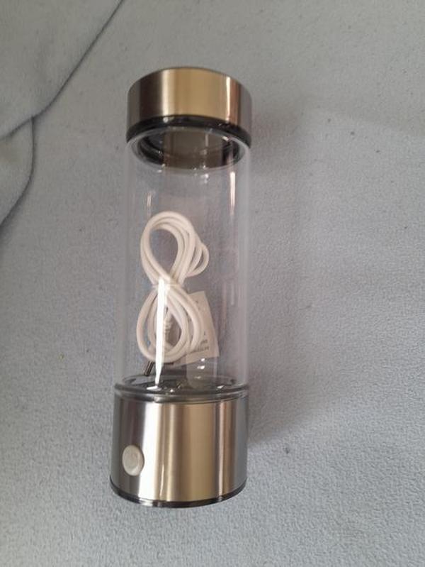 Portable Hydrogen Water Bottle Generator - Alkaline Maker, Water Ionizer, Antioxidan photo review