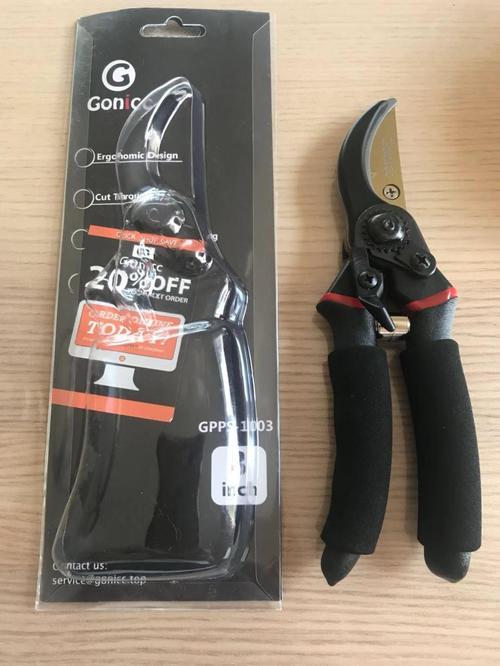 Professional Premium Titanium Bypass Pruning Shears photo review