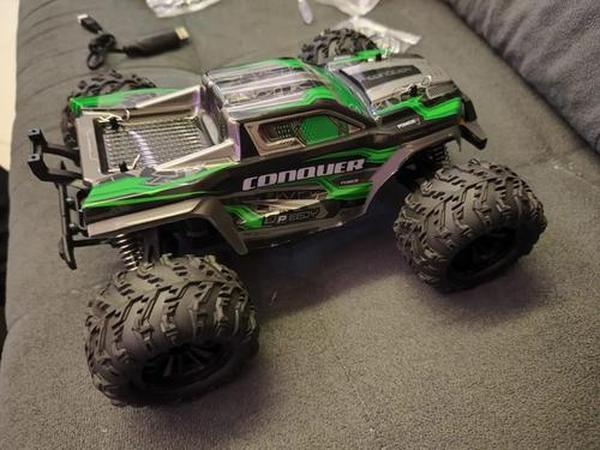 RC Car With LED Remote Control High Speed Drift Monster Truck For Kids photo review