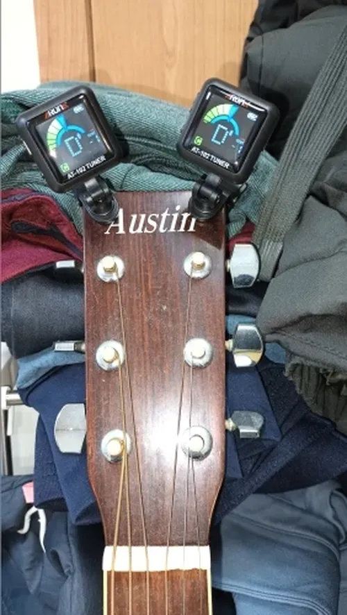Rechargeable Clip-On Tuner for Guitar, Bass, Violin, Ukulele photo review