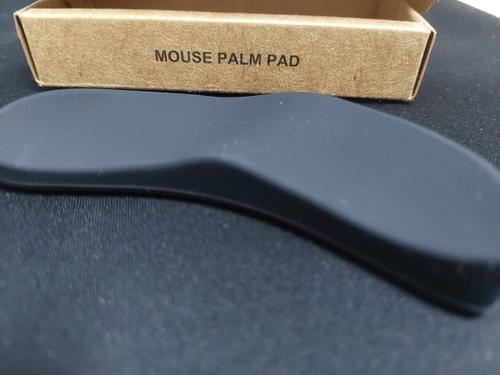 Silicone Non-slip Streamlined Wrist Rest Ergonomic Mouse Pad photo review