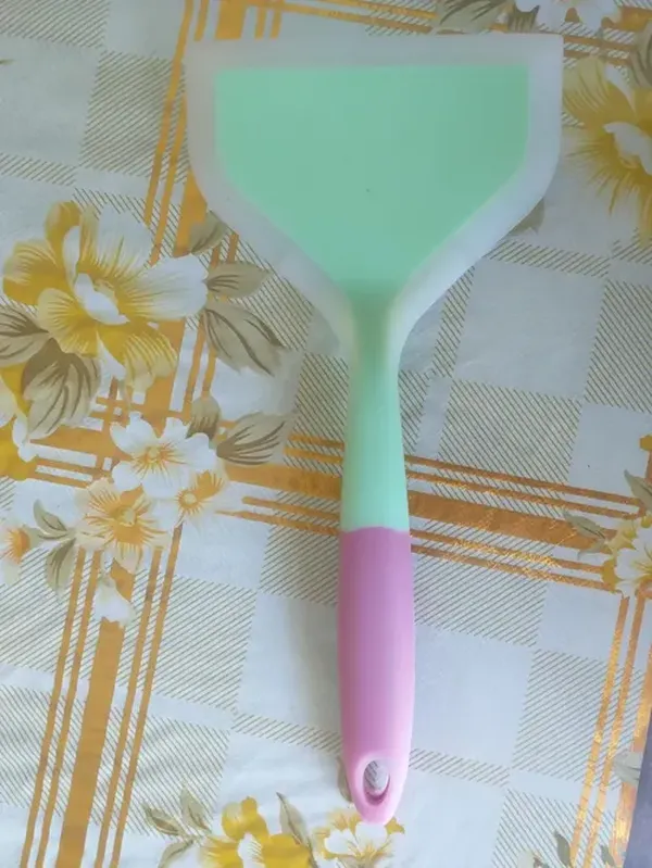 Silicone Spatula for Cooking Meat, Egg, Pizza - Non-Stick, Wide, Color Randomly photo review