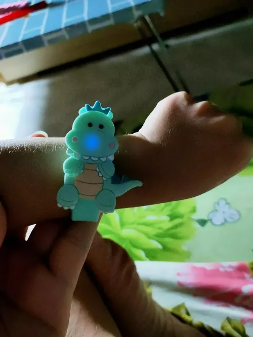 Stay Bite-Free: Creative Silicone Mosquito Repellent Bracelet photo review