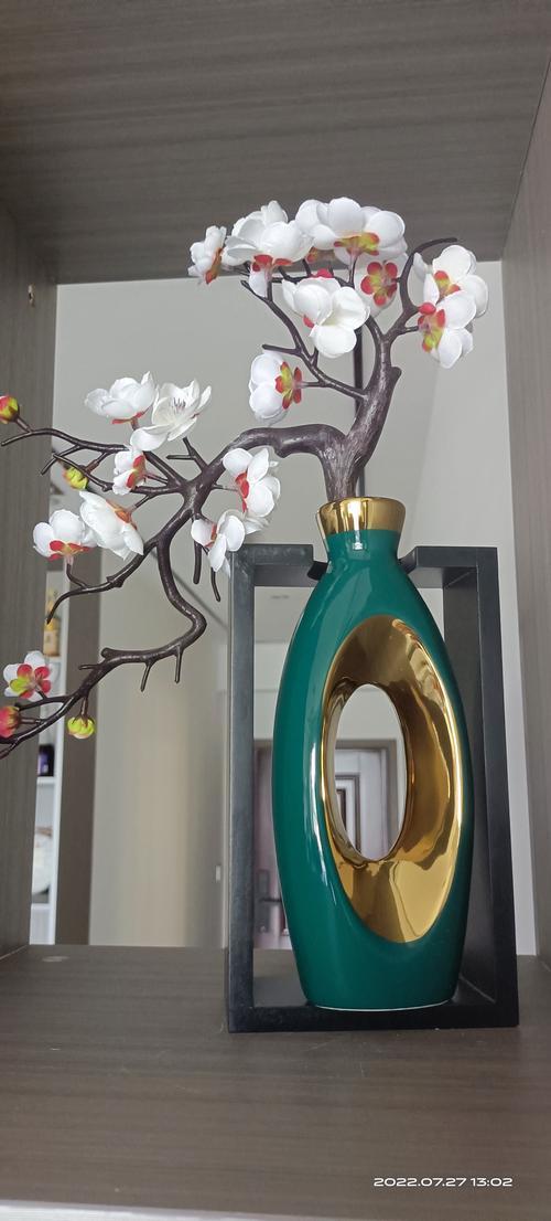 Style Ceramic Vase with Wooden Frame for Modern Home Decor photo review