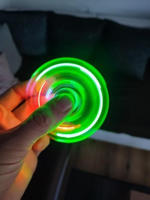 Super Fun Hand Spinner With Led Lights photo review