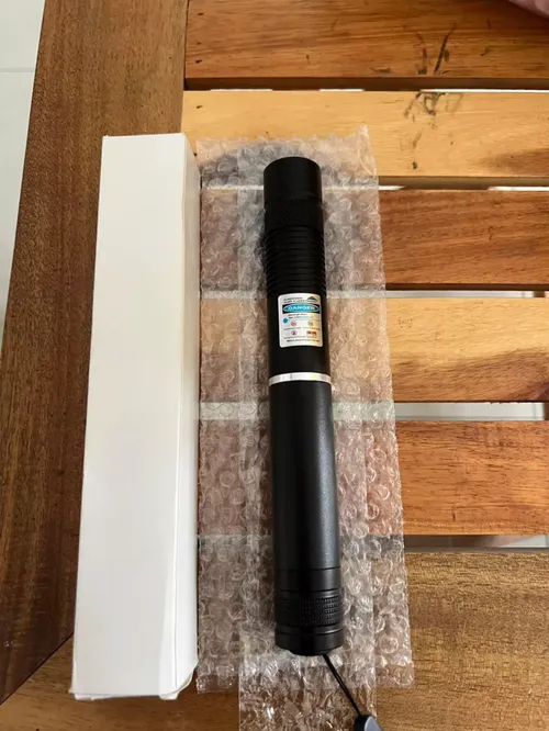 Super strong blue burning laser flashlight photo review