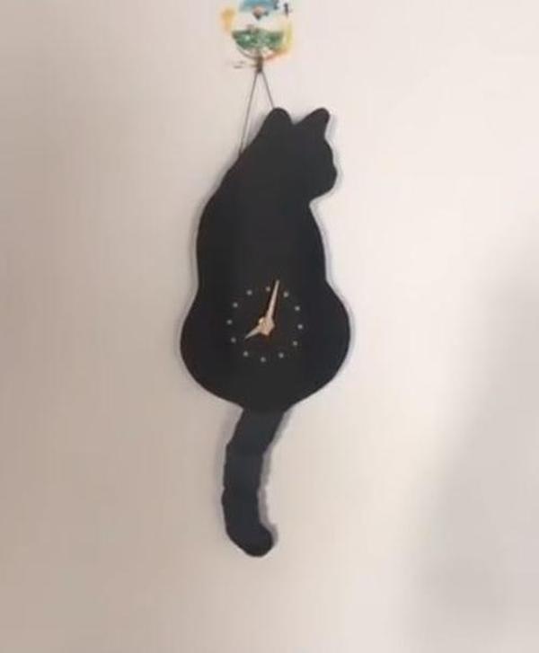 Swinging Tail Pet Wall Clock, Tail Moving Cat Wall Clock photo review