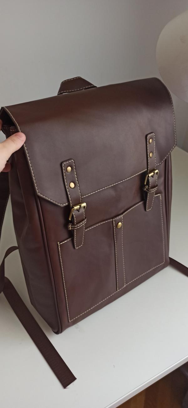 Vintage Leather Backpacks: Stylish, Durable and Functional photo review