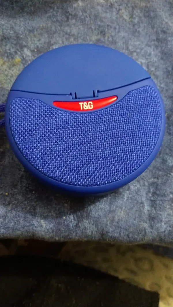 Wireless Bluetooth Speaker & Earbuds photo review