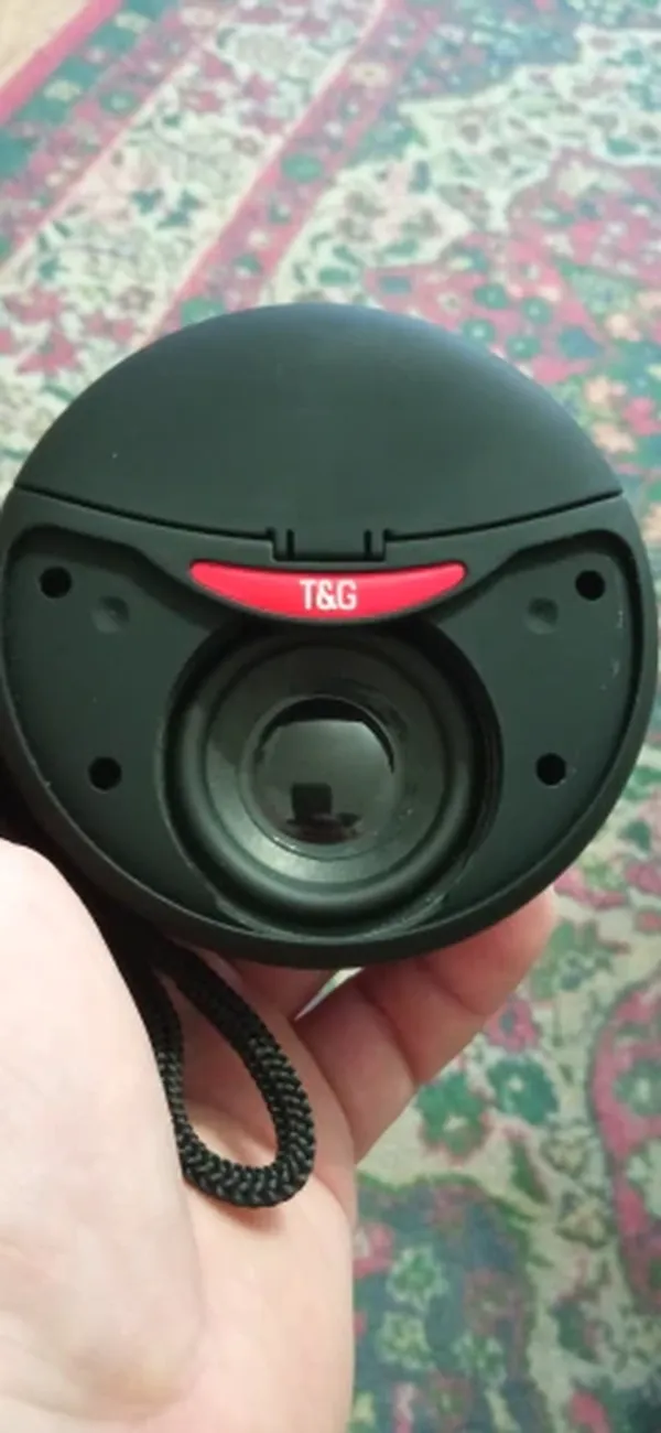 Wireless Bluetooth Speaker & Earbuds photo review